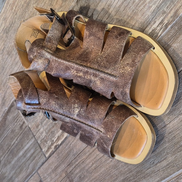 7/7.5 Diba True Genuine Leather Gladiator Sandals, Double Buckle Closure - Picture 3 of 13